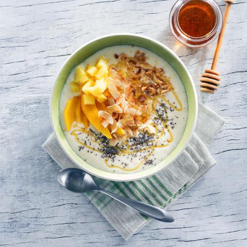 Boost Your Morning: Manuka Honey Tropical Smoothie Bowl Recipe