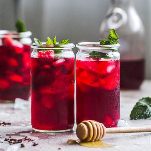 The Perfect Summer Drink: Manuka Honey Raspberry Sweet Tea