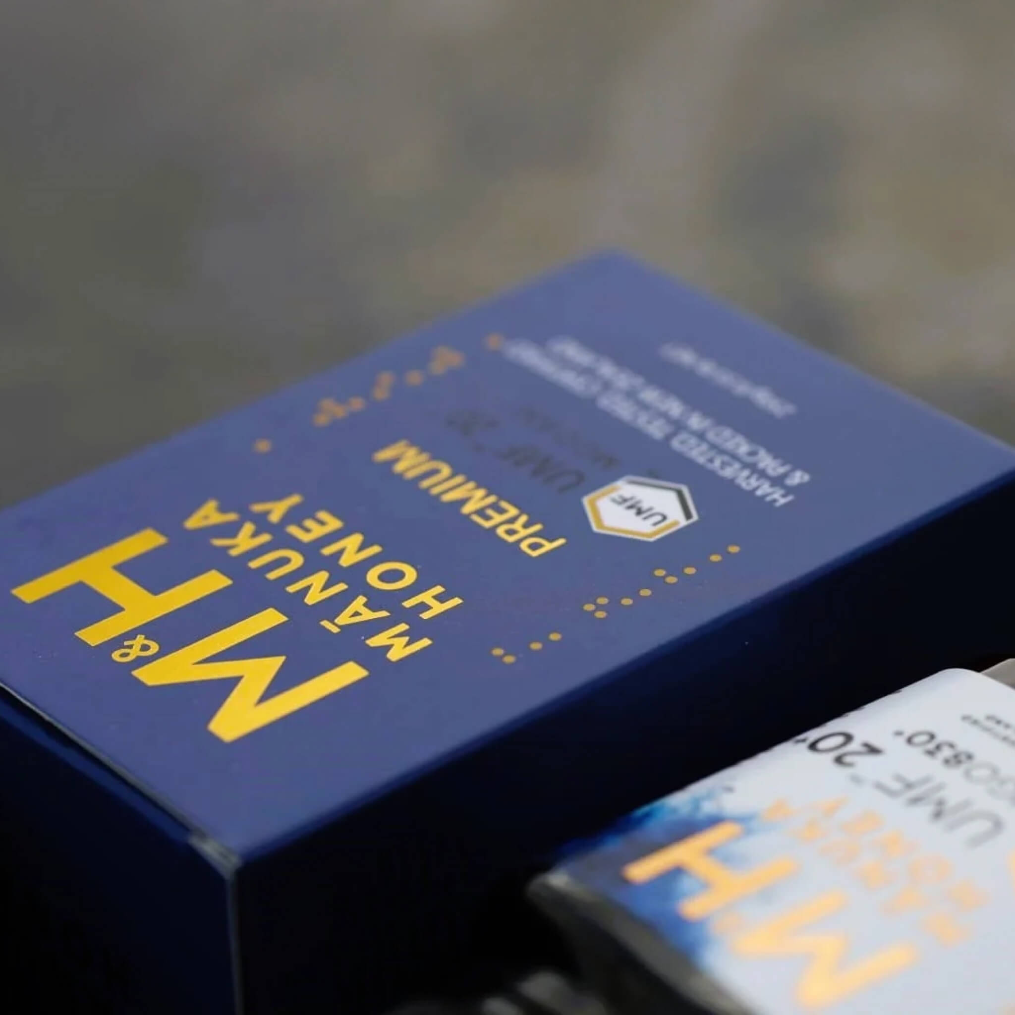 マヌカハニー UMF20+